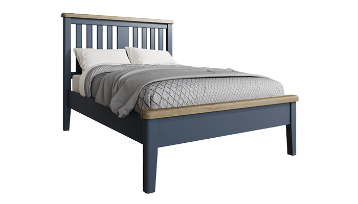 Bed 4ft6 with Wooden Headbord and Low Foot